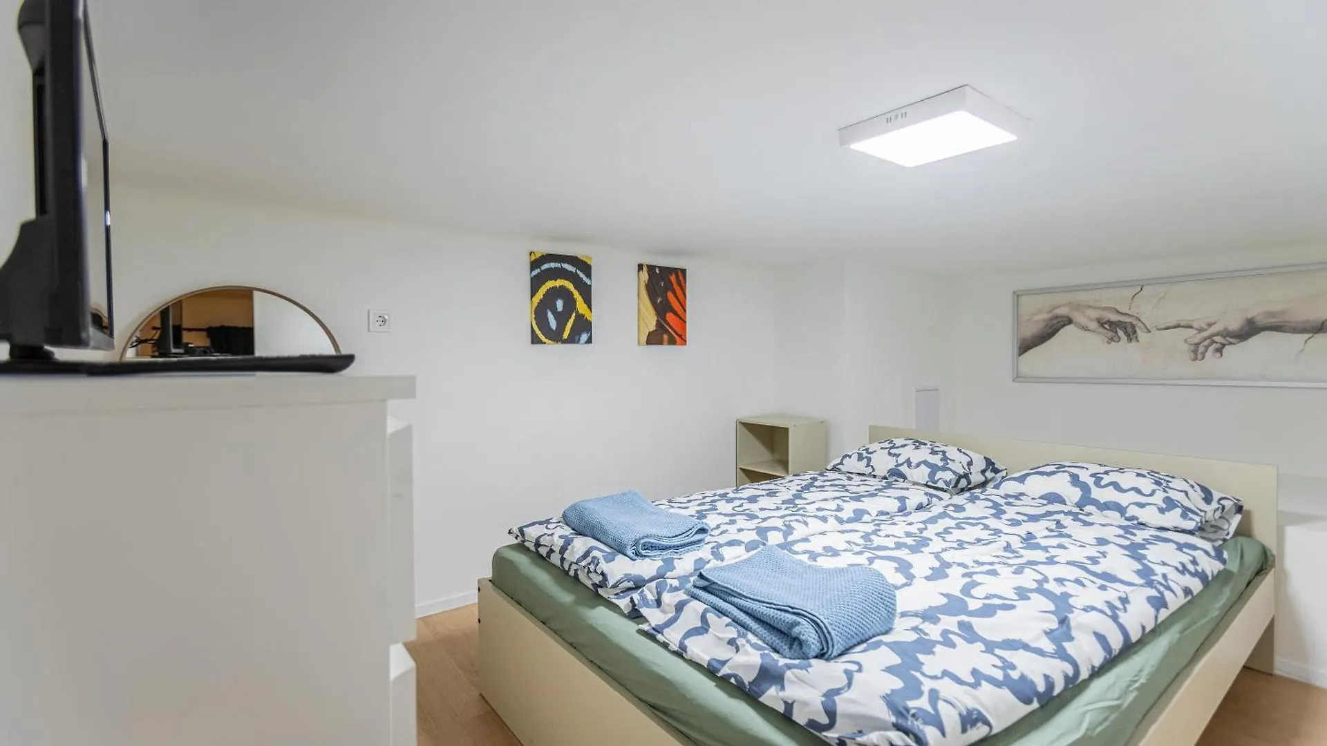 Apartment Cute Gallery Flat In Budapest, Spring Hungary