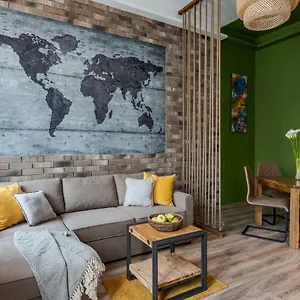 Kira Budapest