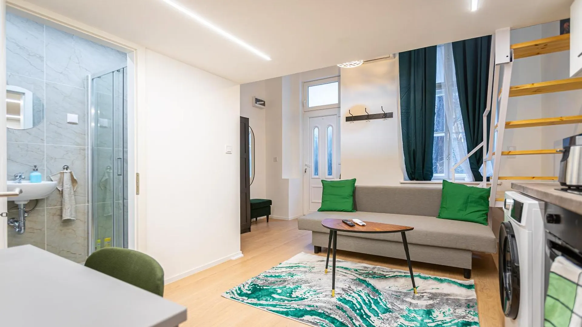 Appartement Cute Gallery Flat In Budapest, Spring Hongarije